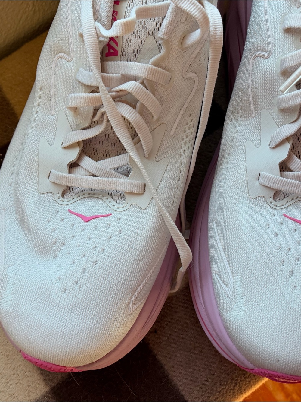 Hoka One Clifton 10 Women’s White and Pink Running Shoes size 10.5 B